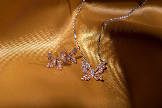 Pavé Butterfly Diamond Pendant, rose gold - LA'AL
