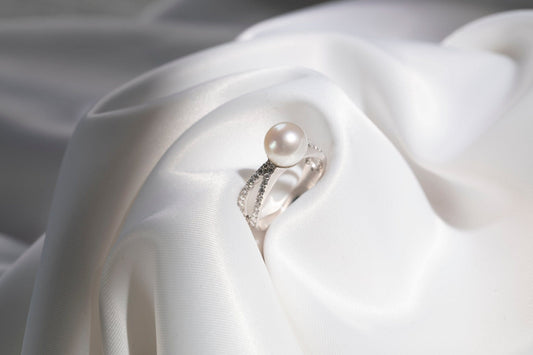 Sadaf Pearl and Diamond Ring, white gold - LA'AL
